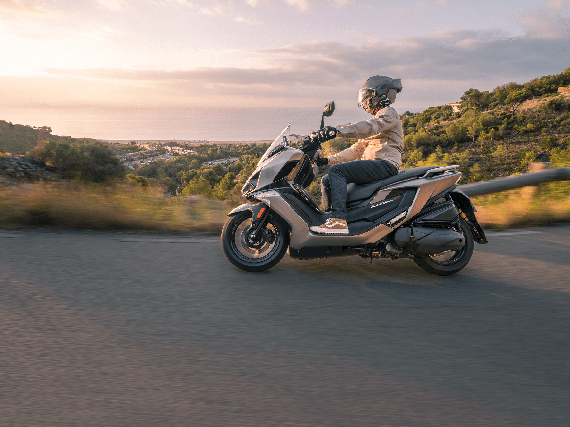 super-dink-gt-125-moto-scooter-125cc-kymco